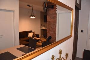 Posedenie v ubytovaní Đeni luxury apartment