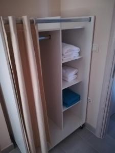 Nea Potidaea şehrindeki Seaview Aparthotel tesisine ait fotoğraf galerisinden bir görsel