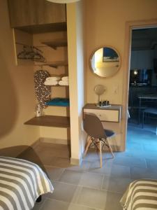 Nea Potidaea şehrindeki Seaview Aparthotel tesisine ait fotoğraf galerisinden bir görsel