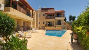 Gallery image of The Holiday Flat, gateway to desired experiences in Peyia