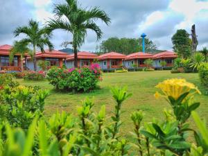 Zahrada ubytování Lanta Lapaya Resort