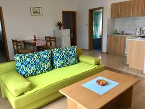 Kuchyň nebo kuchyňský kout v ubytování Apartments Villa Emilija