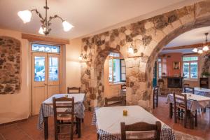 Un restaurant sau alt loc unde se poate mânca la Takis Family Corfu