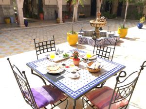 Afbeelding uit fotogalerij van Camping & Hôtel Le Calme in Essaouira