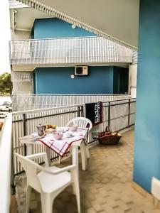 A balcony or terrace at Condominio Simma 2 Még 16 kép