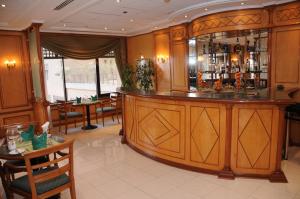 Lounge nebo bar v ubytování Cairo World Trade Center Hotel & Residences