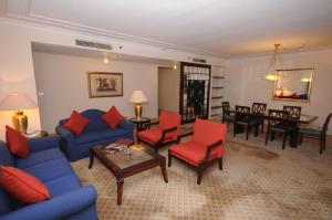 Posezení v ubytování Cairo World Trade Center Hotel & Residences