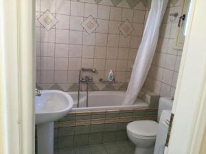 Kylpyhuone majoituspaikassa Villa Chorefto