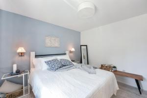 Posteľ alebo postele v izbe v ubytovaní Apartment Nemo