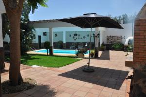 Bazén v ubytování Bonita casa cálida para el relax con wifi nebo v jeho okolí