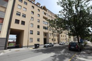 Zgradba, v kateri se nahaja apartma