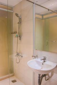 Koupelna v ubytování Le Duong Hotel