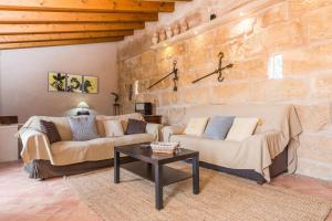 A seating area at Sa Vinya Des Compte