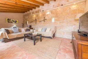 A seating area at Sa Vinya Des Compte