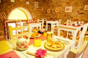 Gallery image of Hotel La Mision in Colonia del Sacramento