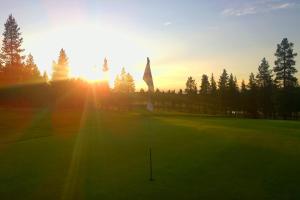 Golf v hotelu nebo okolí