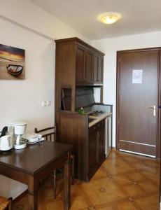 Nhà bếp/bếp nhỏ tại Marilena Apartments