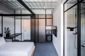 Postel nebo postele na pokoji v ubytování BURSA Hotel Kyiv