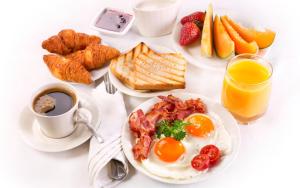Opțiuni de mic dejun disponibile oaspeților de la Sayat-Nova 2