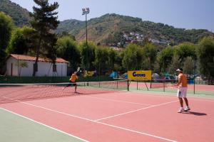 Tennis eller squash på eller i nærheten av TH Gioiosa Mare - Capo Calavà Village