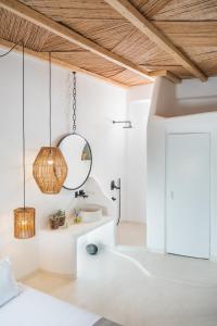 Postel nebo postele na pokoji v ubytování Sophia Boutique Hotel