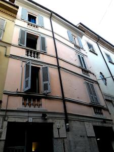The building in which a panziókat is located