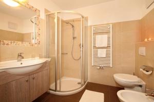 A bathroom at Ferienwohnung Mair am Bach