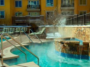 Bassein majutusasutuses The Vail Collection at the Ritz Carlton Residences Vail või selle lähedal