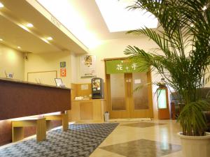 Vstupní hala nebo recepce v ubytování Hotel Route-Inn Tsubamesanjo Ekimae