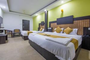 Gallery image of Hotel Kochi Crown in Cochin