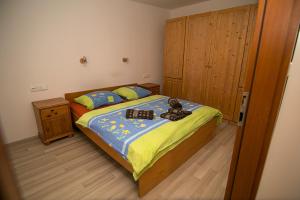 A bed or beds in a room at Apartment Lidman n°2