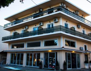 Afbeelding uit fotogalerij van Cielo Apartments in Poros