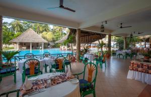 مطعم أو مكان آخر لتناول الطعام في Neptune Paradise Beach Resort & Spa - All Inclusive