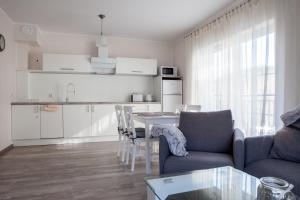 Kuchyň nebo kuchyňský kout v ubytování Apartament NR 5