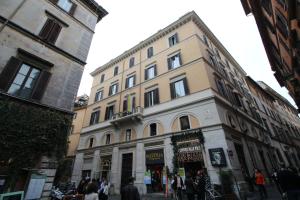 صورة لـ MILLINA SUITES IN NAVONA في روما