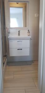 Koupelna v ubytování Apartmani Sanja + 37 fotografií