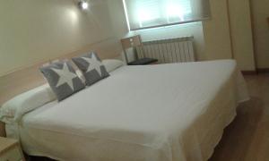 Photo de la galerie de l'établissement Hostal Europa, à Castejón 69 autres photos