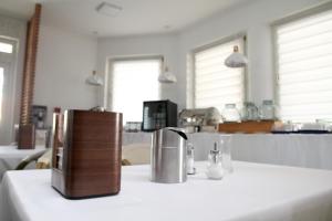 Příslušenství pro přípravu čaje a kávy v ubytování Hévíz Springs - Kehidakustány