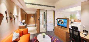 Cucina o angolo cottura di Hampton by Hilton Zhuhai Cheng Feng Plaza