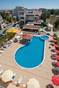 Bazén v ubytování Stefanov 2 Hotel nebo v jeho okolí