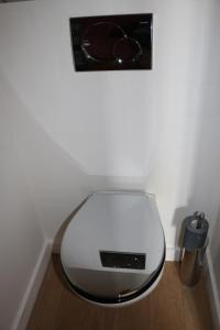 Afbeelding uit fotogalerij van Maison Valmer - Le négociant, élégant F2 classé 4 étoiles in Le Havre