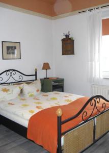 Postel nebo postele na pokoji v ubytování Pension Reuss - Hotel garni