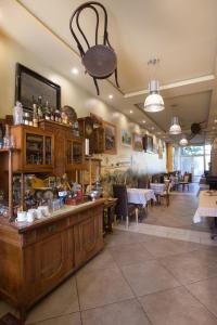Lounge nebo bar v ubytování Garni Hotel Garson-Lux NS