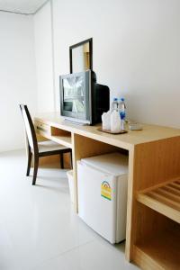 Кухня или мини-кухня в Bansabai Sabaidee Service Apartment
