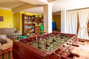 Pokój gier w obiekcie Villa Es Pinar By homevillas360