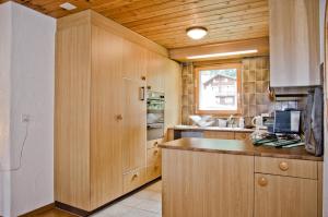 Kuchyň nebo kuchyňský kout v ubytování Apartment Aare 3.5 by GriwaRent AG