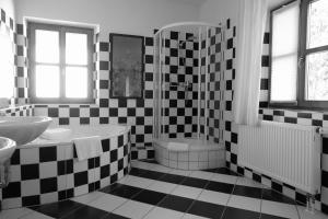 Ванная комната в Hotel Schlossresidenz Heitzenhofen
