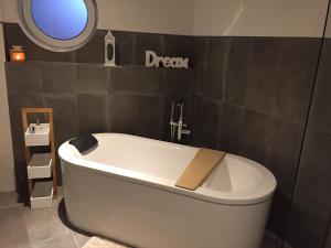 Villa-marlonにあるバスルーム +33枚の写真