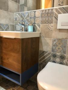 Koupelna v ubytování Apartmani Izvor - Tuheljske Toplice