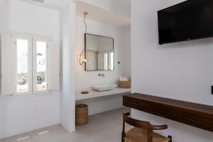 Um banheiro em Mykonos Drops